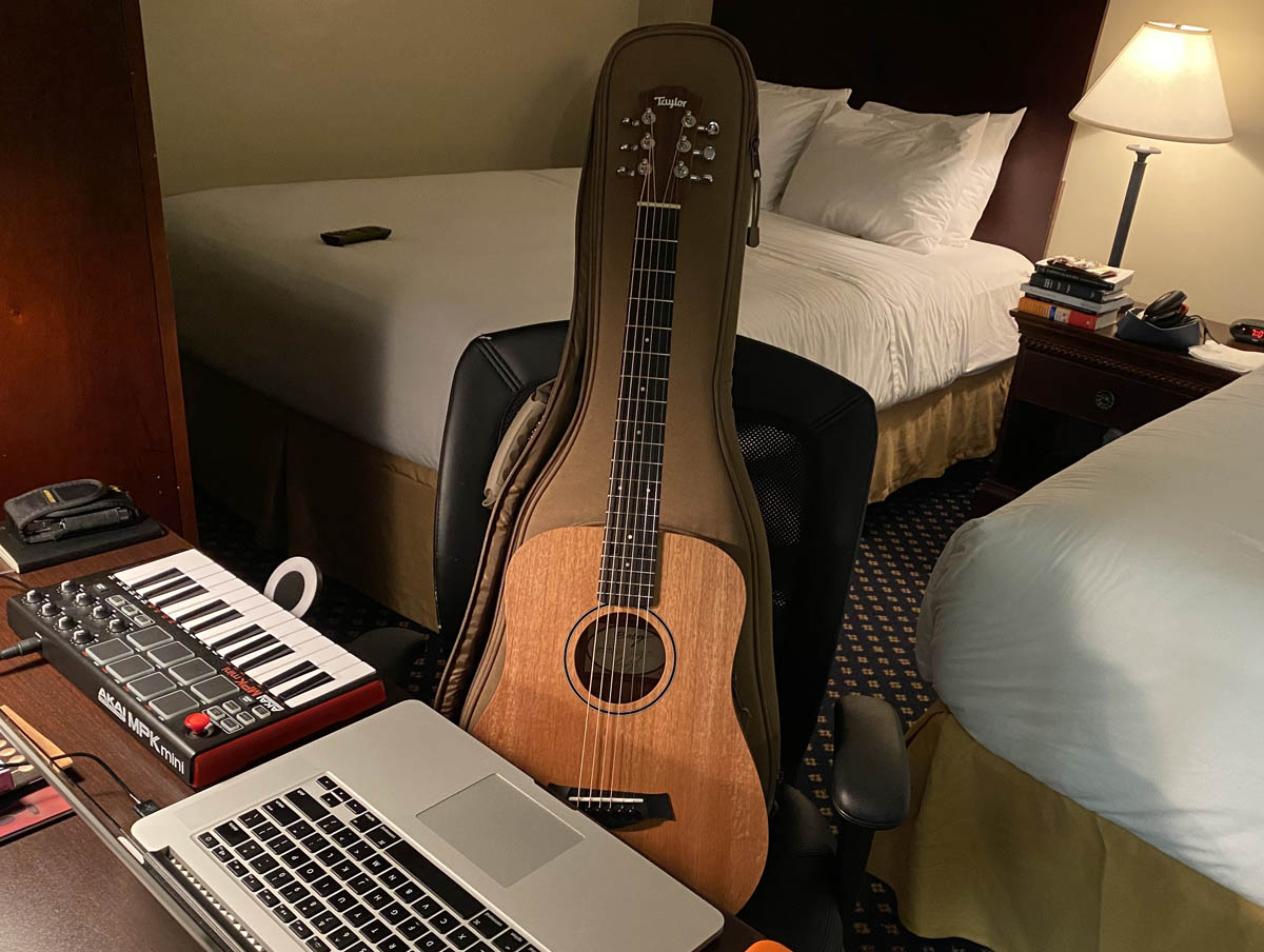 another-shot-of-the-taylor-bt2-travel-acoustic-guitar