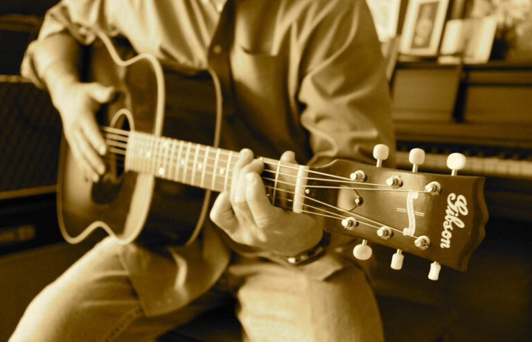 Gibson J45TV Acoustic Guitar Optimized
